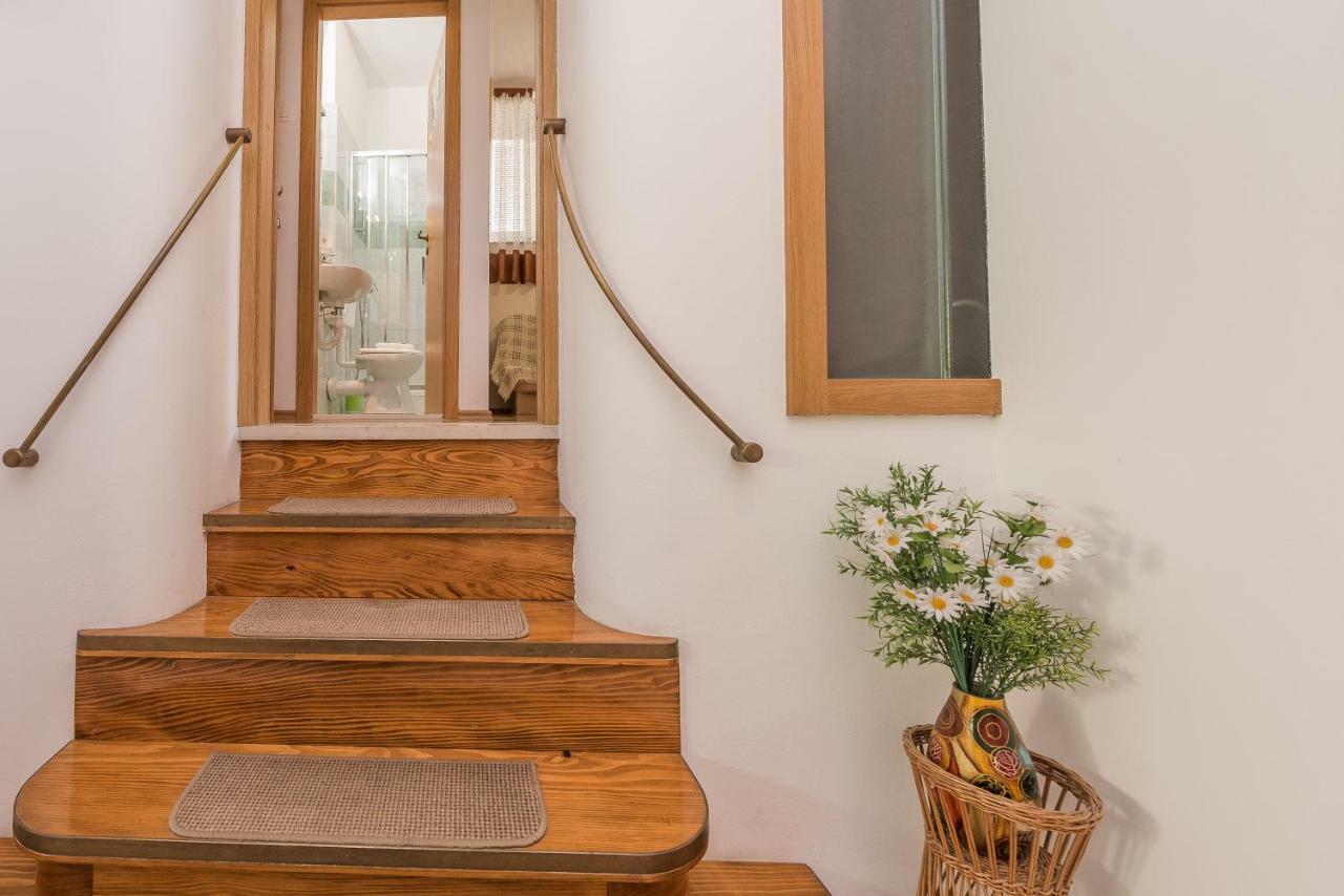 Apartment And Room Soul Of Dalmatia Zara Esterno foto