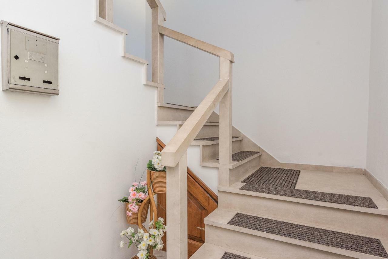 Apartment And Room Soul Of Dalmatia Zara Esterno foto
