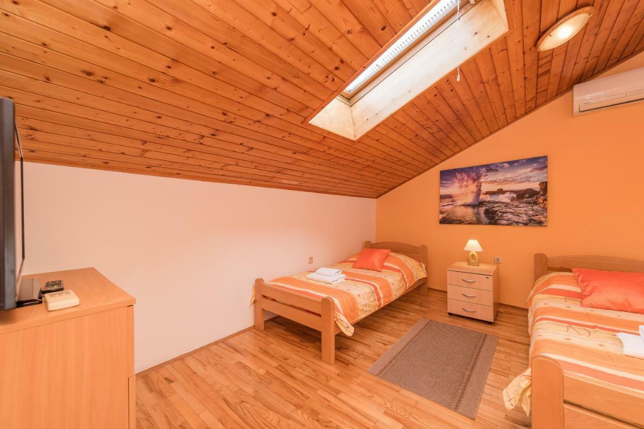 Apartment And Room Soul Of Dalmatia Zara Esterno foto